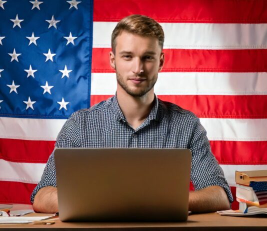 Homem estudando em seu notebook os Artigos indefinidos em inglês