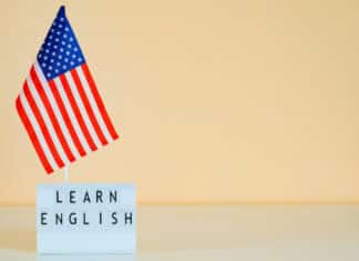 Quais são os principais desafios que os falantes não nativos enfrentam ao aprender inglês?
