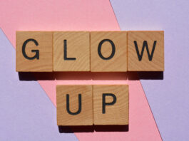 O que significa a expressão Glow Up? Imagem onde está escrito em blocos em 3d "Glow Up representando O que significa a expressão Glow Up