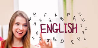 Mulher estudando Verbos modais em inglês